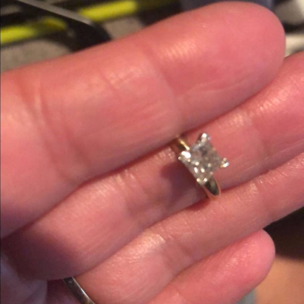 Natural diamond .62 ct on 14 kt gold.